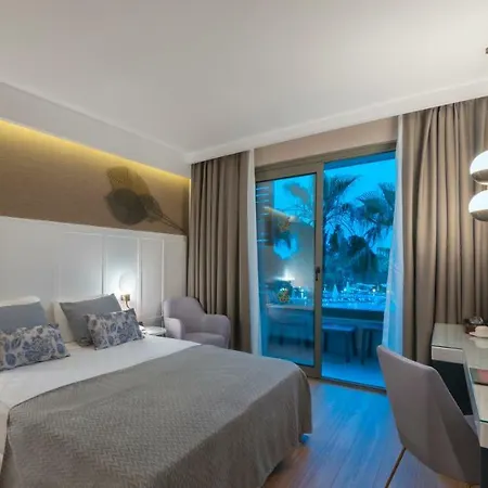 Fame Hotel 4*