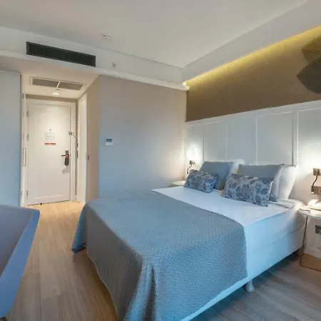 Fame Hotel 4*